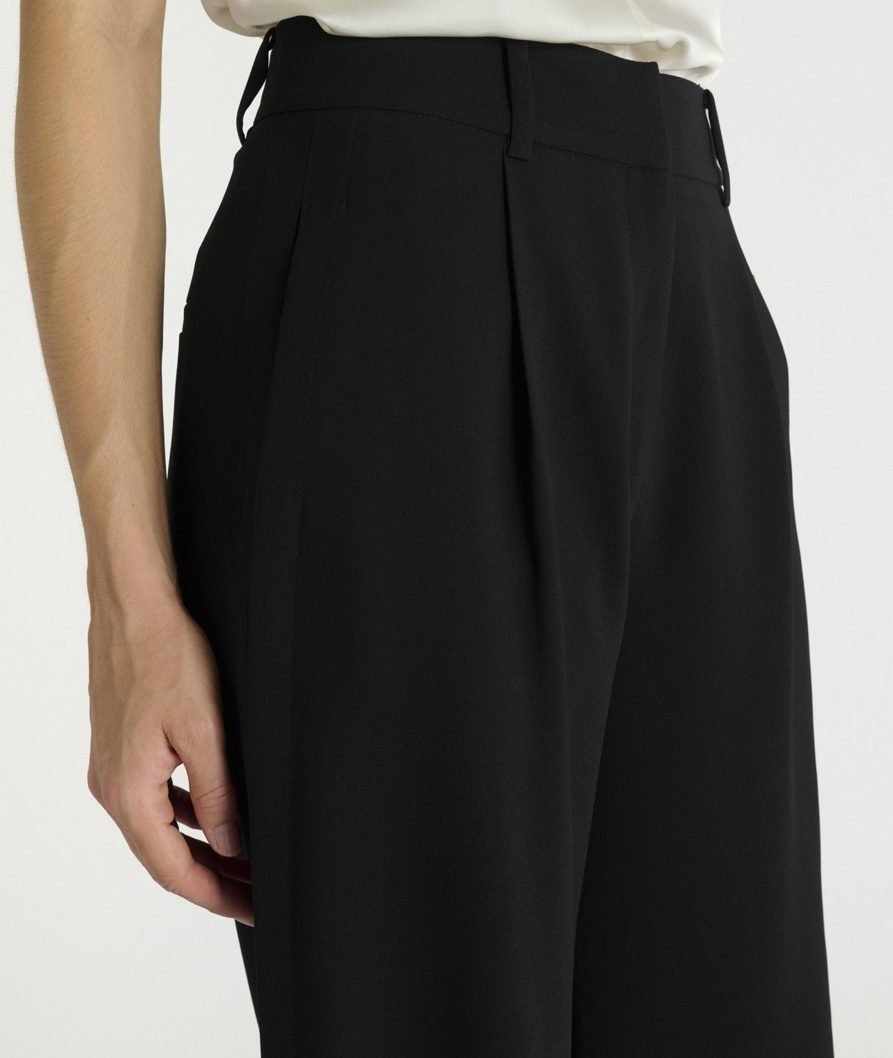 HANA SAN - Pantalon Buvan noir