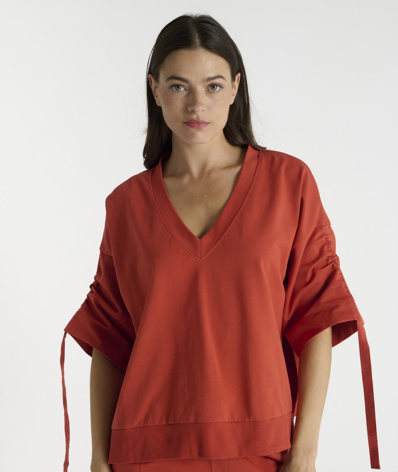 HANA SAN - Sweat Gopal sanguine